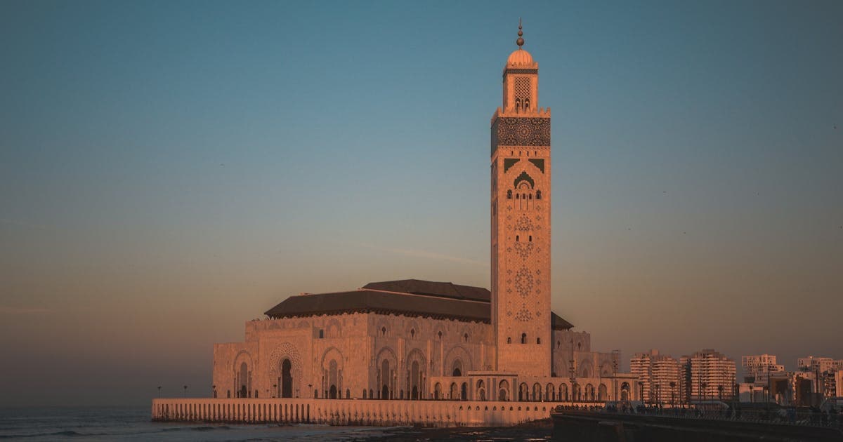 Tableau des horaires de prière au Maroc